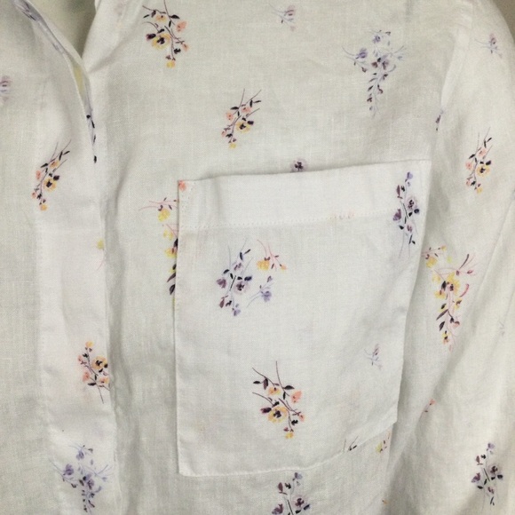 👛 2/$30 CORE Long Sleeved Linen Blouse White with Floral Accents NWT - Picture 4 of 9